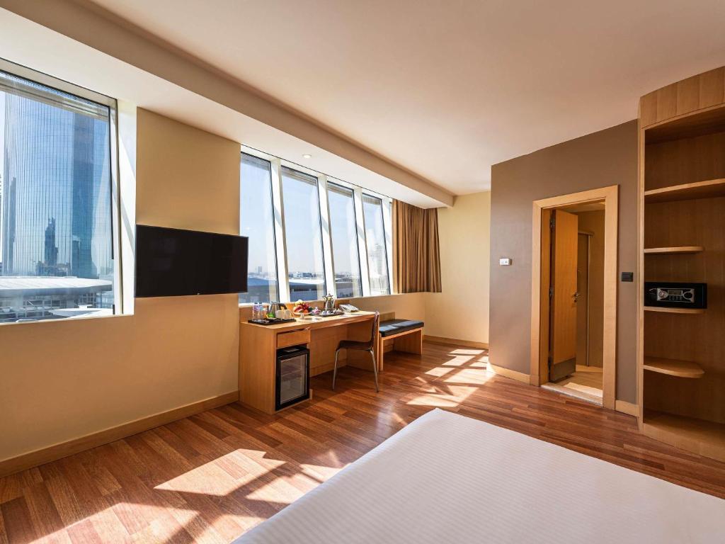 ALMSAKN ALOLA HOTEL COMPANY 