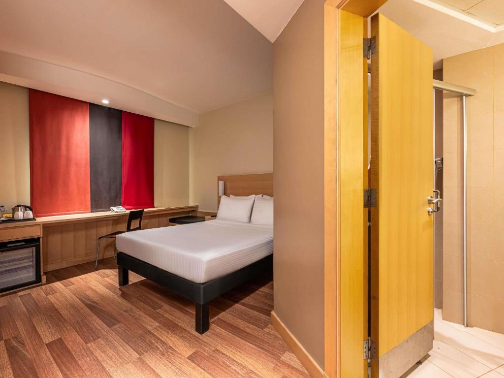 ALMSAKN ALOLA HOTEL COMPANY 