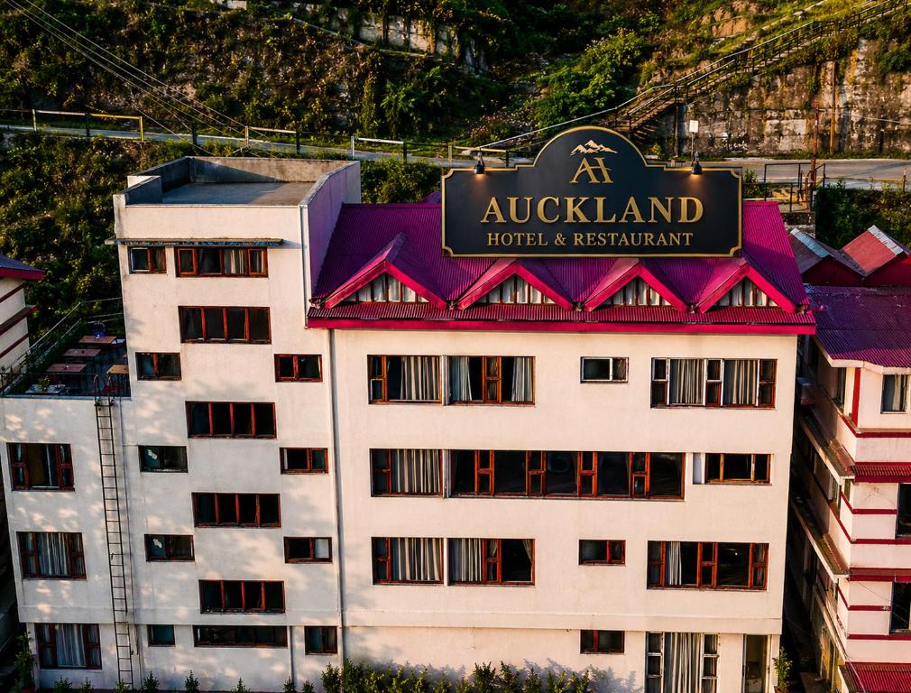 Gallery image of Hotel Auckland - Near Mall Road in Shimla