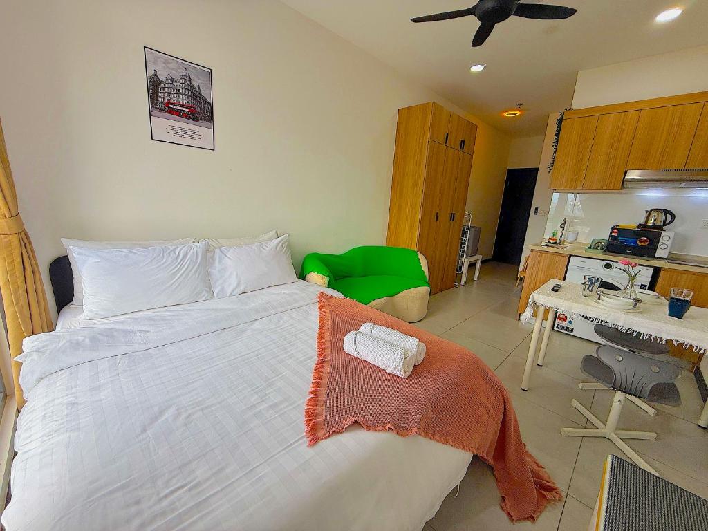 Neu Suites By Serenity Homes Near Gleneagles, KLCC & LRT - Appartamento Monolocale Con Letto Queen
