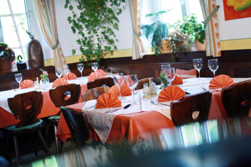 Restaurace v ubytování Gasthof zum Hammer