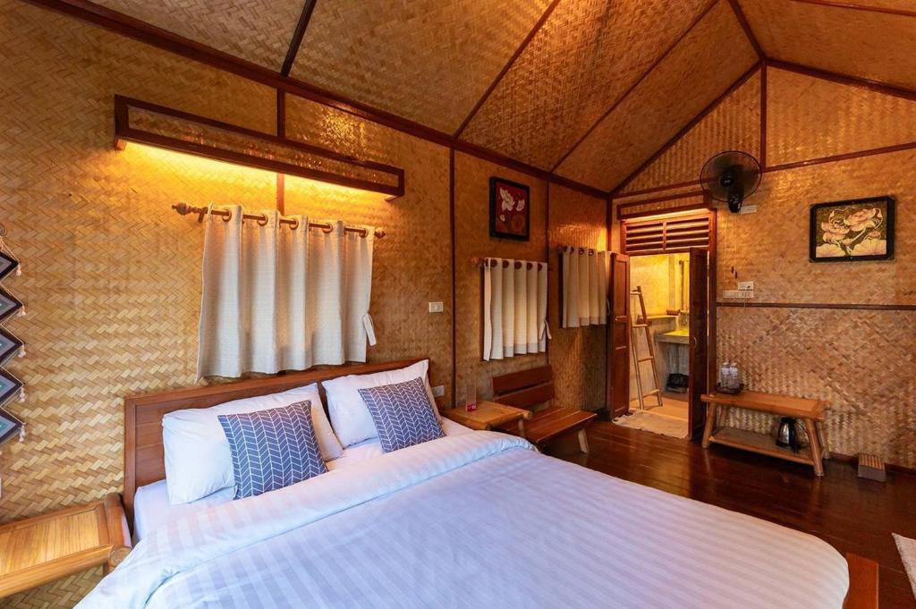 Lion Cafe Resort - Cottage