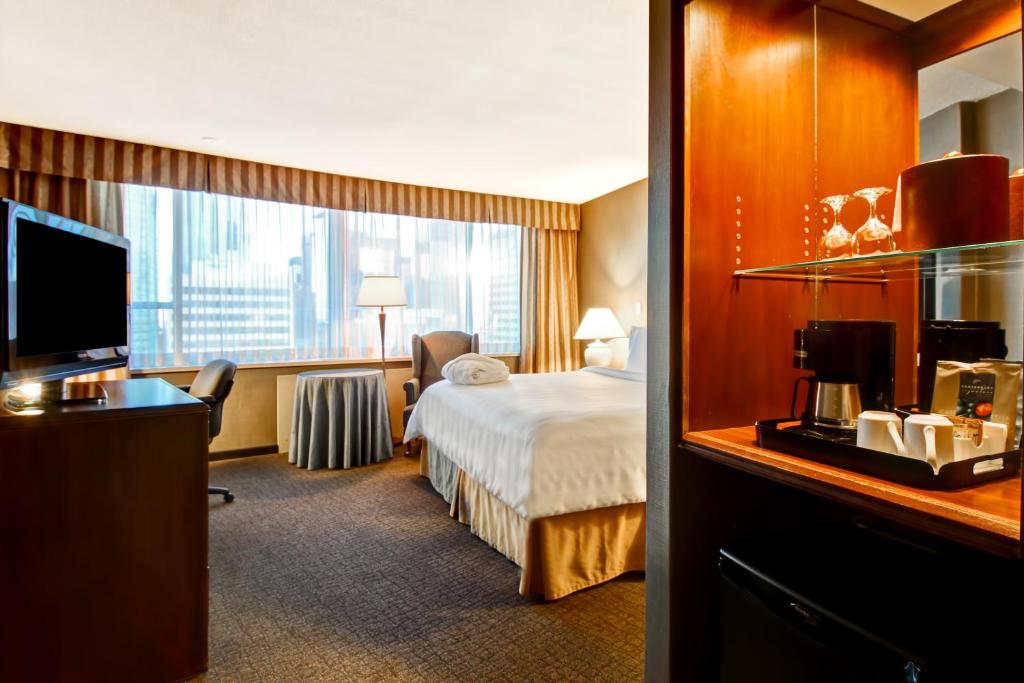 Chateau Lacombe Hotel - Resim 5