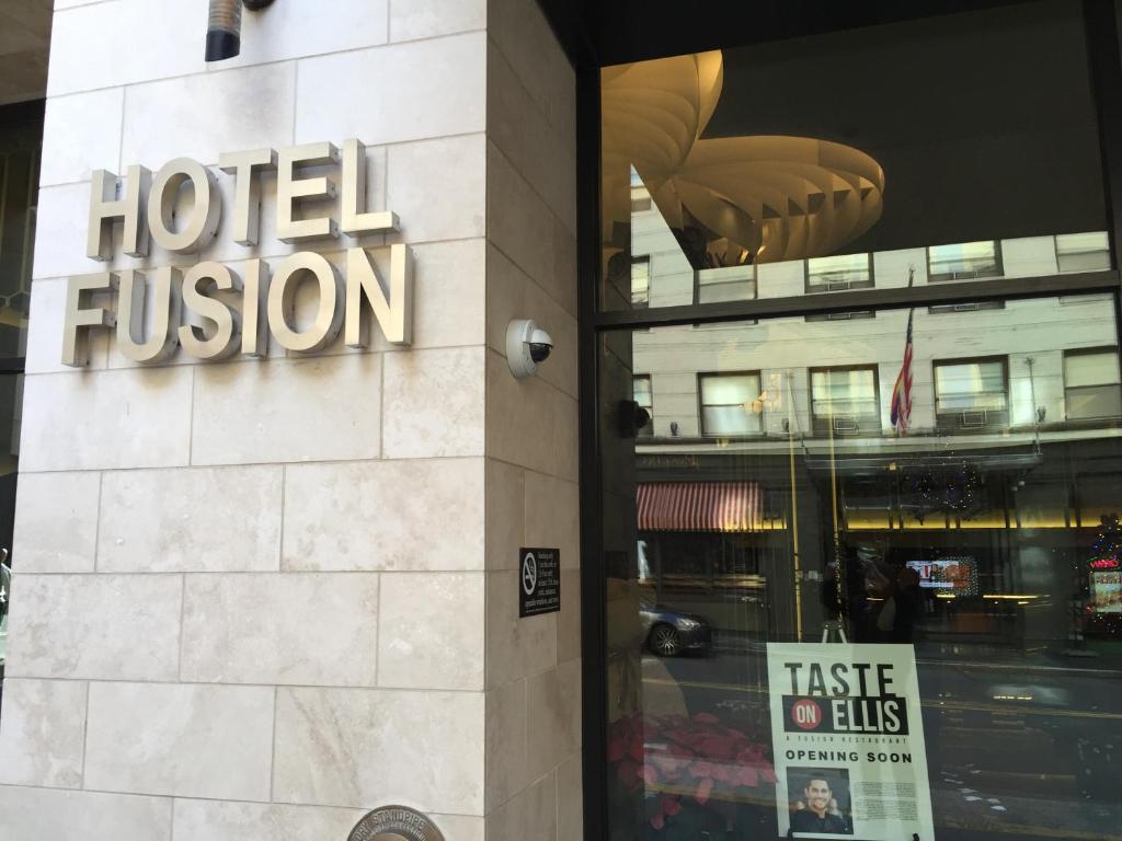 Certifikát, hodnocení, plakát nebo jiný dokument vystavený v ubytování Hotel Fusion, a C-Two Hotel