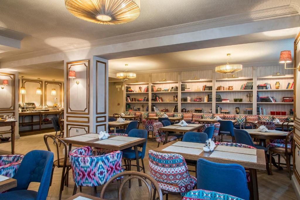 Posezení v ubytování Ef Zin Hotel Arachova