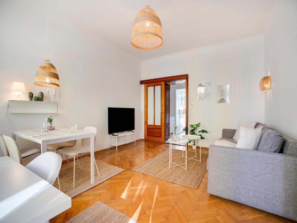Arcadio Home - Urban Luxury Suite