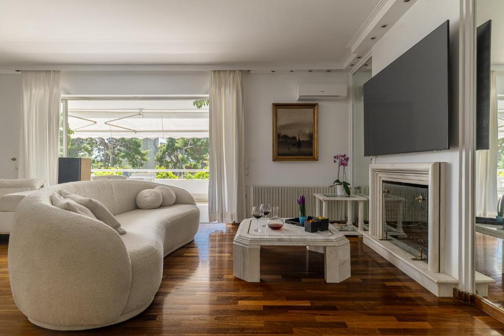 Luxury Apartment Demokratias