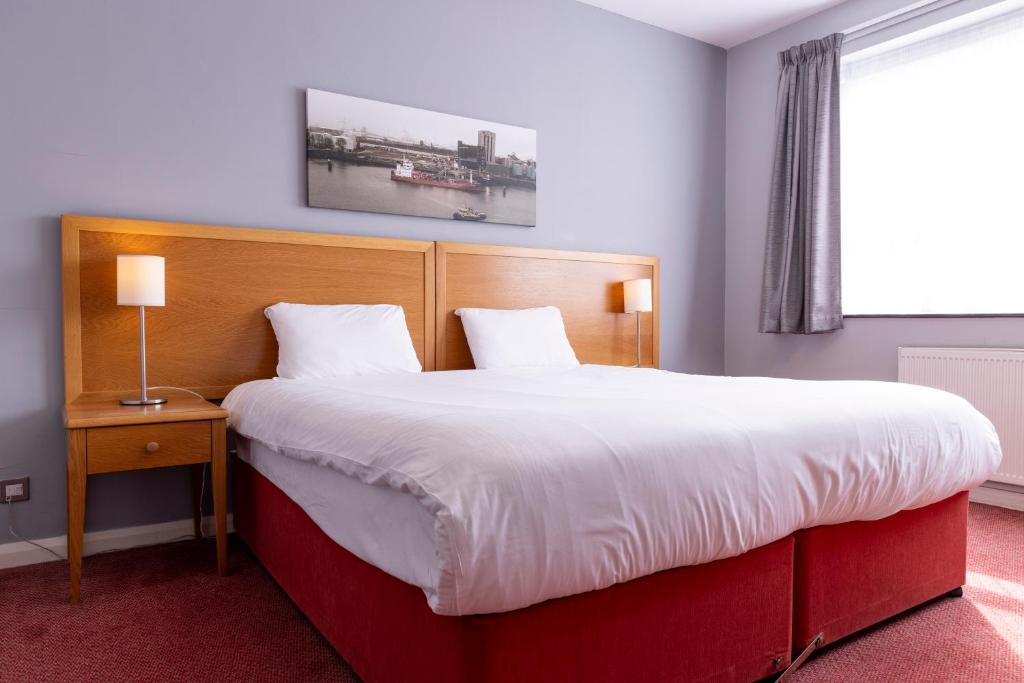 Kingstown Hotel by Greene King Inns - 