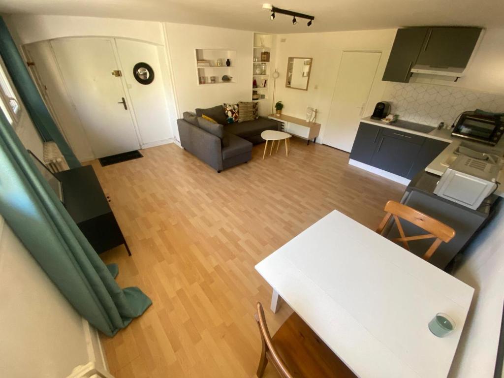 Super appartement avec parking - 440