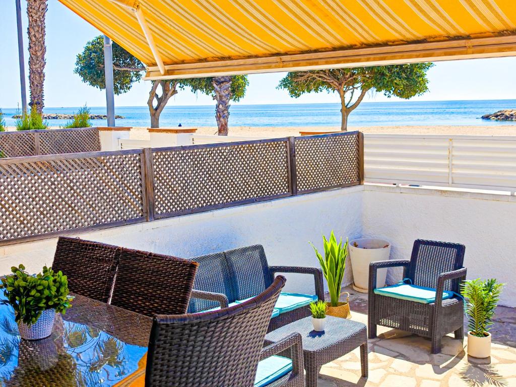 LITORAL COSTA DORADA - VILLA LAURA II Only families