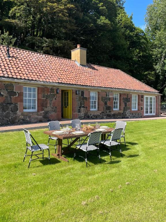 Seaside Cottage, Wemyss Estate - Housity