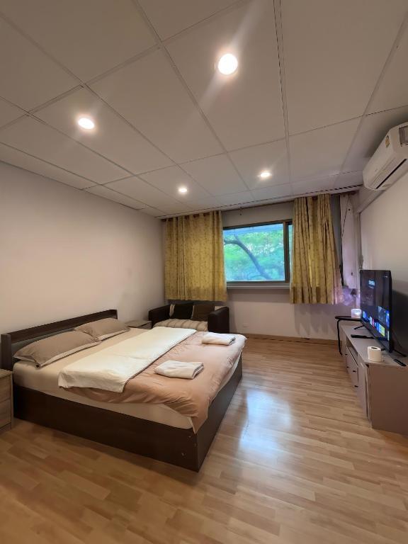 Mango Hostel – 420 Friendly