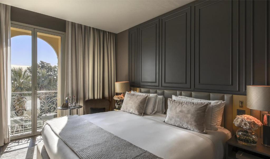 Premium Sea View Room with Balcony
