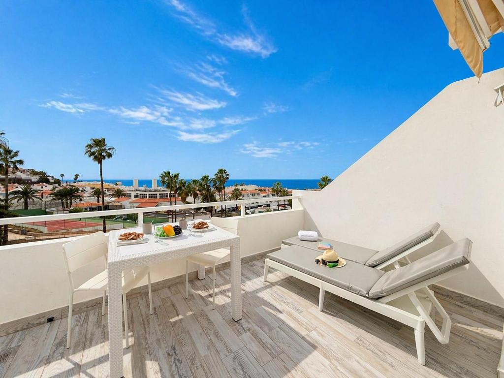 Lovely Sea View FREE WIFI by Olax Rentals