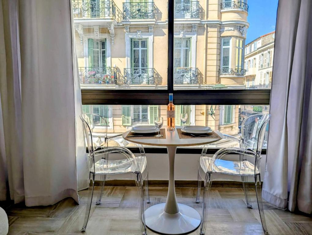 Elegant Apartment in Gray Albion - Parking, Central Cannes