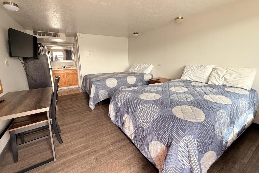 Sands Inn Rock Springs Near I-80 - 2 Camas Tamaño Queen, Para Fumadores