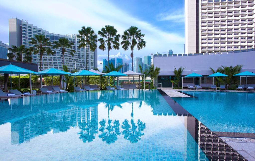 Hồ bơi trong/gần Pan Pacific Singapore