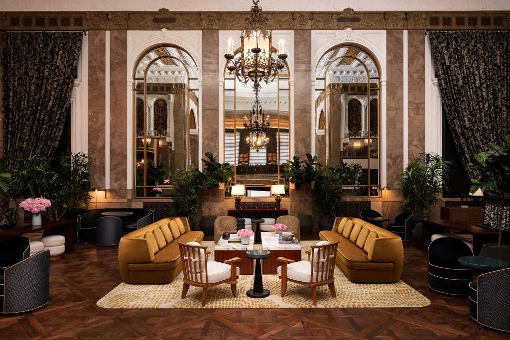 Beacon Grand, A Union Square Hotel photo