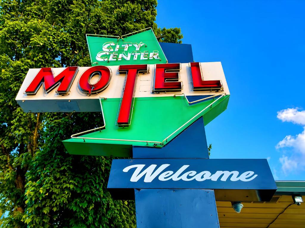 The City Center Motel photo