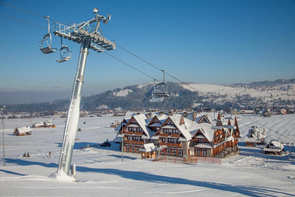 Το Hotel ZAWRAT Ski Resort & Spa τον χειμώνα