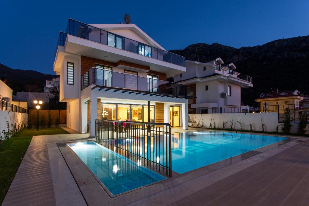 BERZAN VILLA 4 Bedroom Private Villa in Ovacik, Fethiye (preços ...