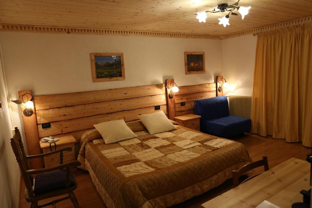 Postel nebo postele na pokoji v ubytování Albergo Centrale
