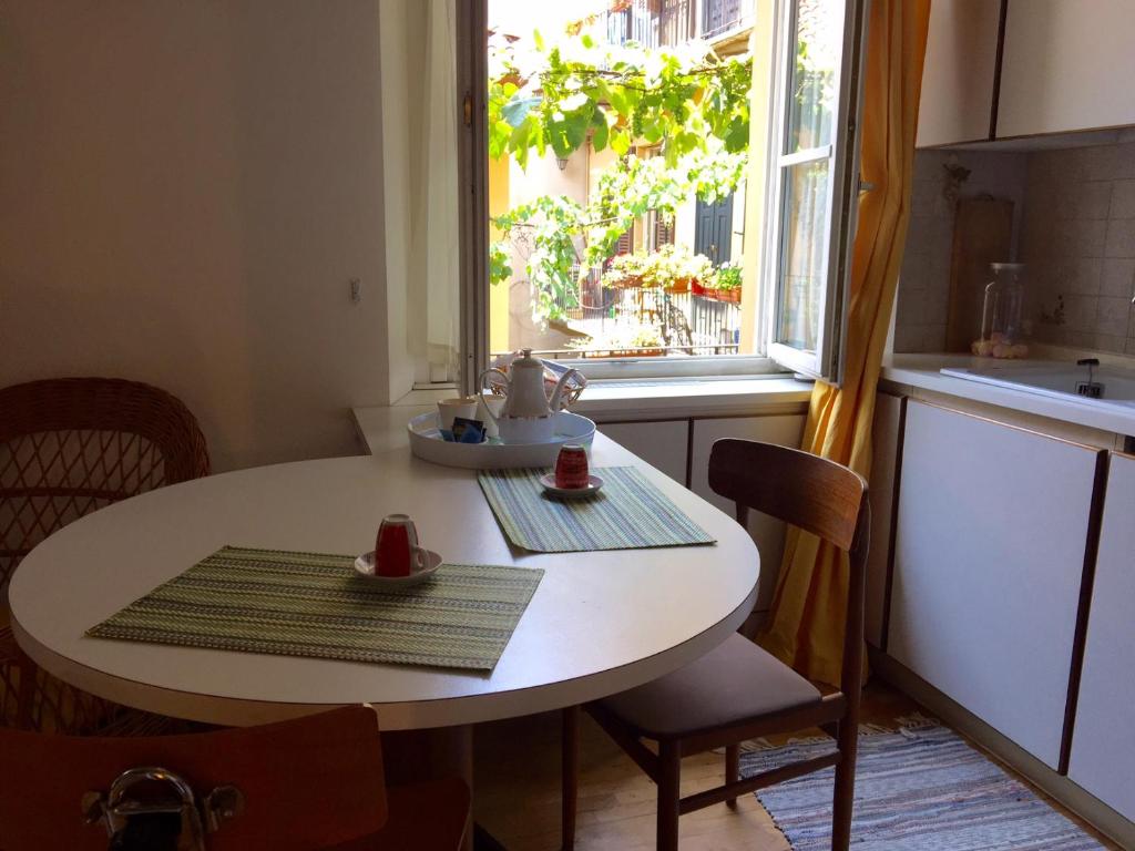 Kuchyňa alebo kuchynka v ubytovaní Lovelyloft - Alzaia Naviglio