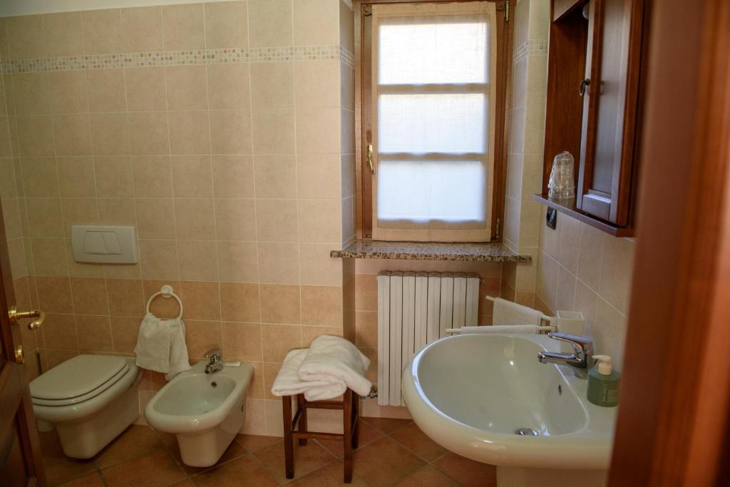 Koupelna v ubytování Cascina La Corte