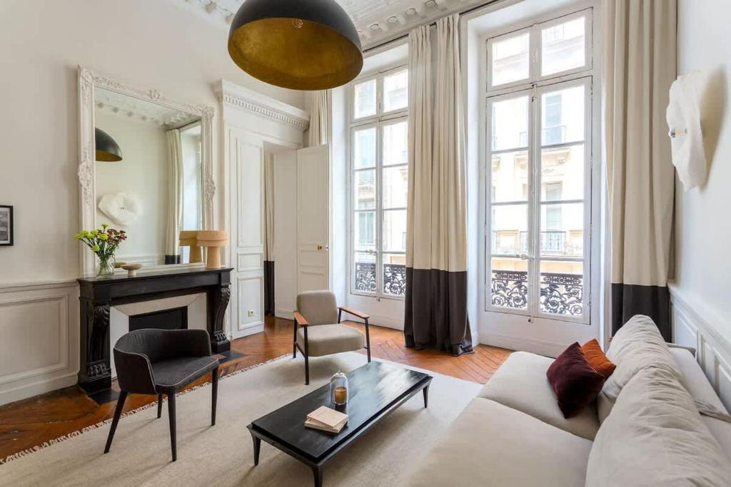 Habitat Parisien - Quatre Septembre Choiseul Opera