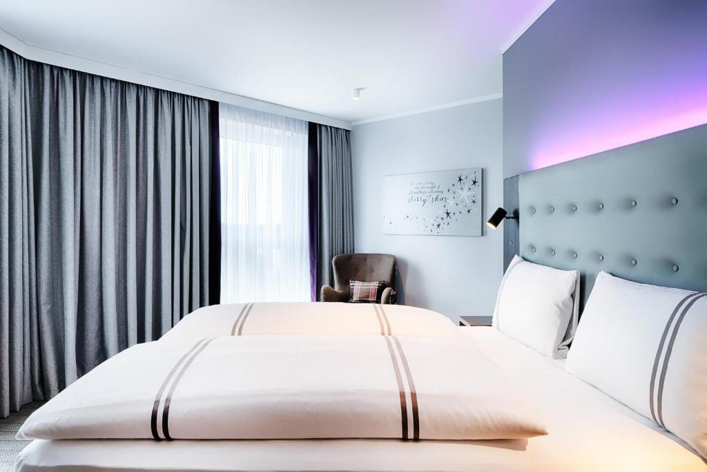 Premier Inn Lübeck City Centre - Standard Double Room