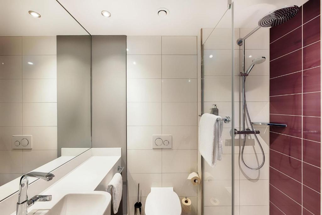 Premier Inn Dresden City Prager Straße - Double Or Twin Room