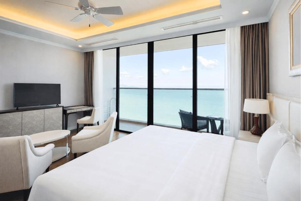 Vinpearl Beachfront Nha Trang