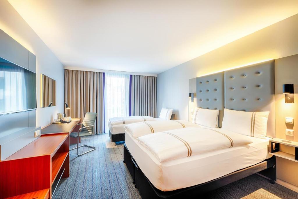 Premier Inn Frankfurt City Europaviertel - Standaard Driepersoonskamer