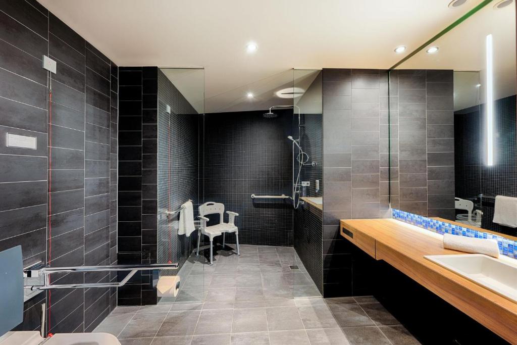 Premier Inn Heilbronn City Centre - Double Room - Disability Access