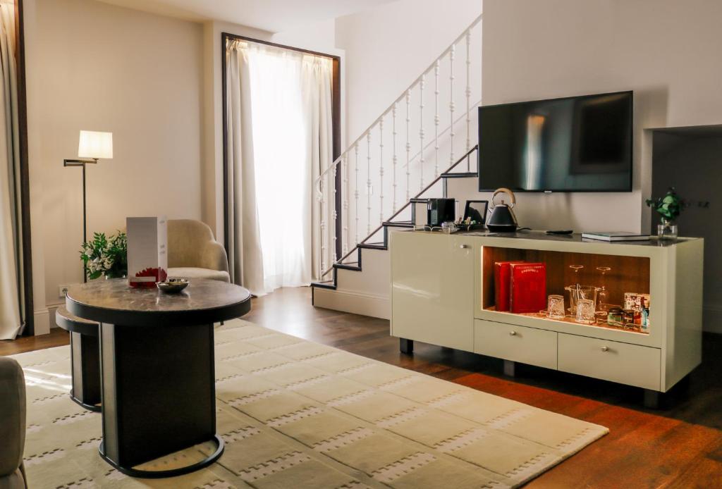 Hospes Puerta de Alcalá, a Member of Design Hotels - 
