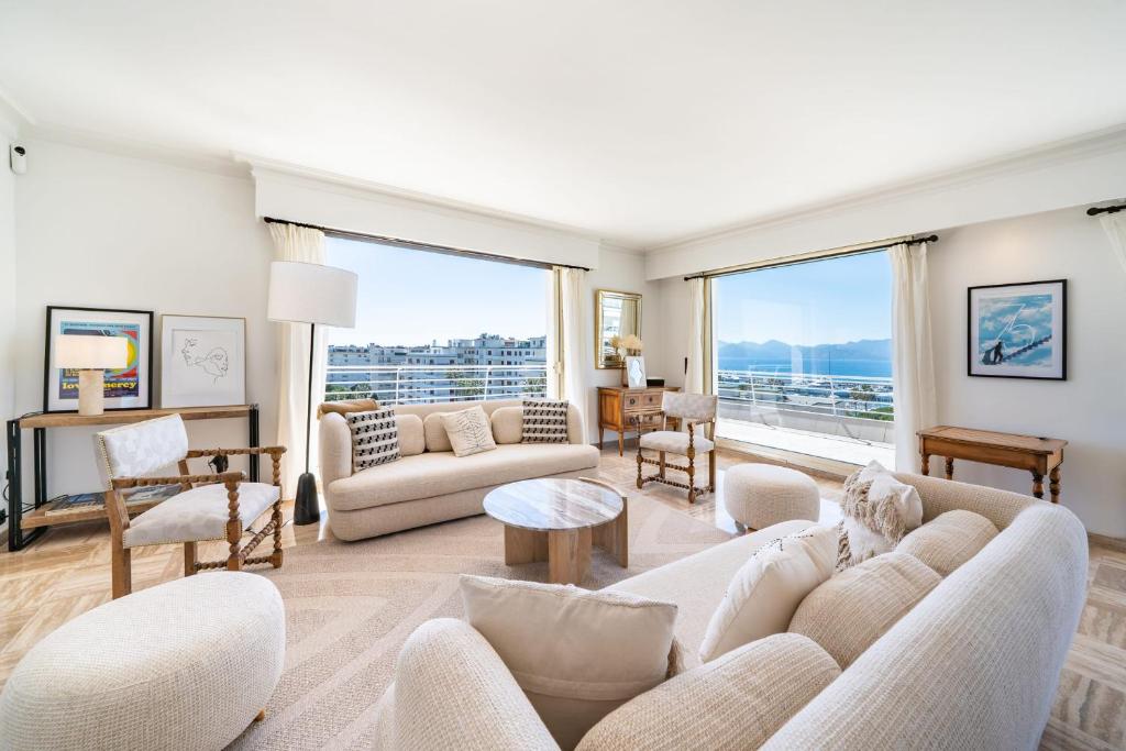COZYSTAY Exceptional Apartment Sea View Top Floor Terrace & Garage