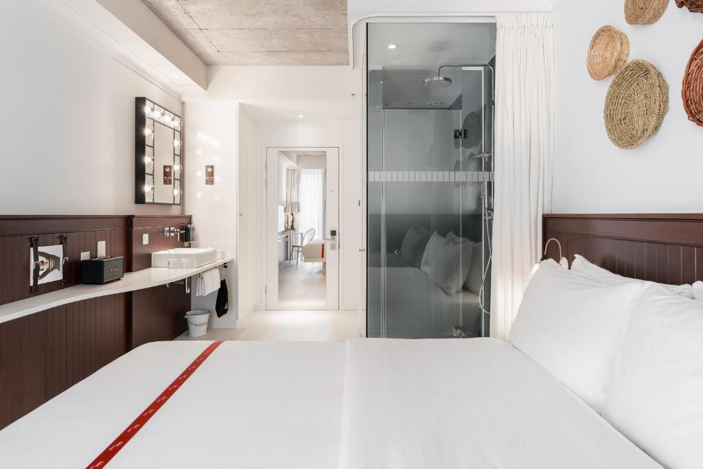 Ruby Molly Hotel Dublin by IHG photo