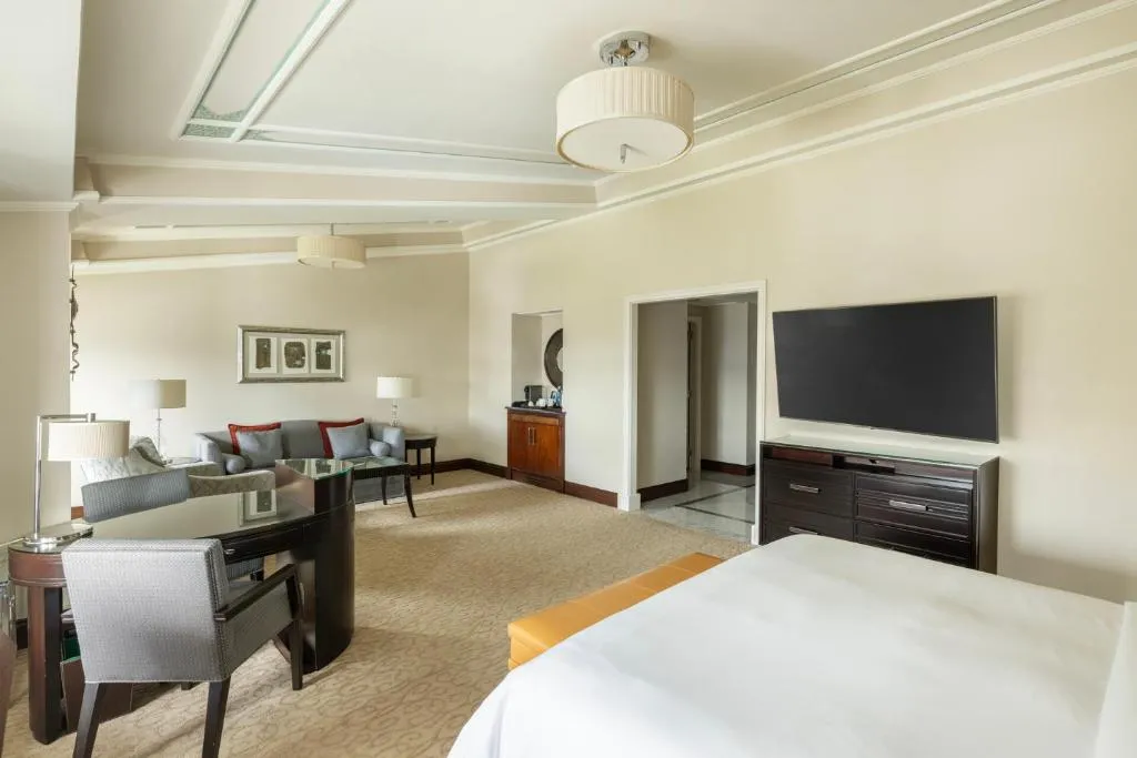 Four Seasons Room