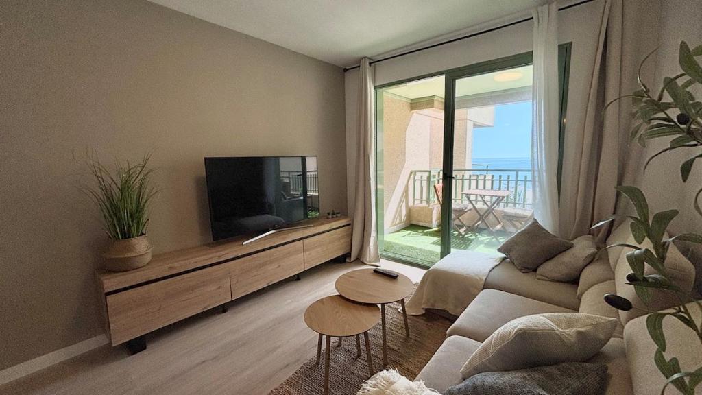 With ocean and pool views - Next to the beach - Private terrace