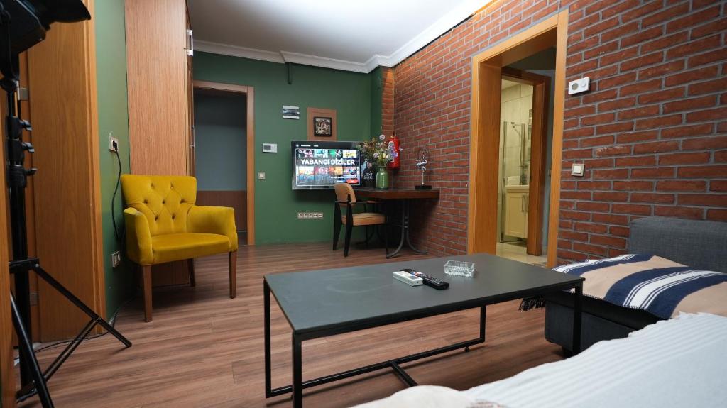 CONCEPT HoUSE - Two-Bedroom Apartment