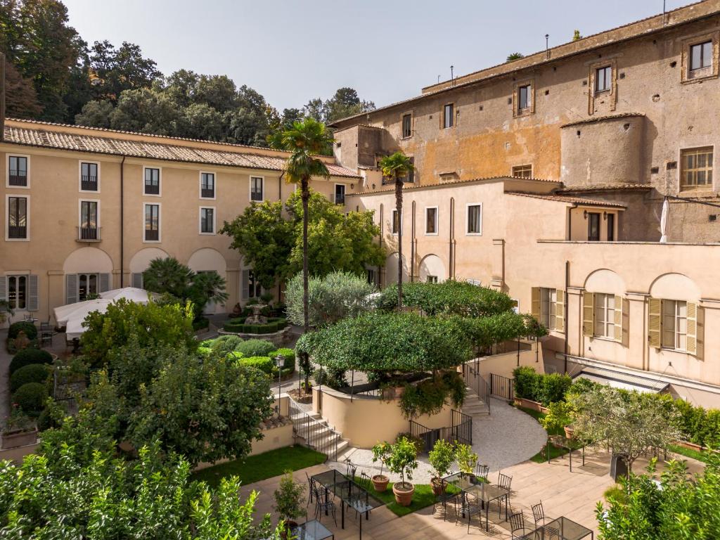 an aerial view of a courtyard of a building at Donna Camilla Savelli - VRetreats in Rome