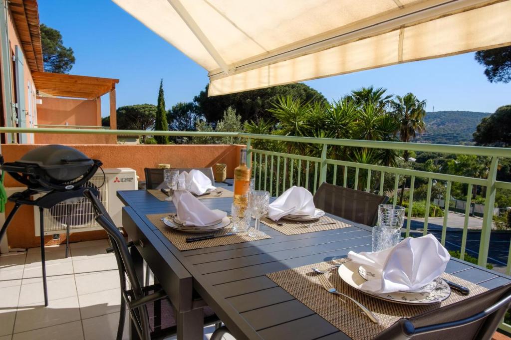 STE MAXIME PARK Coup de Cœur pour Elégant T2 avec Piscine proche centre-ville mer et plage