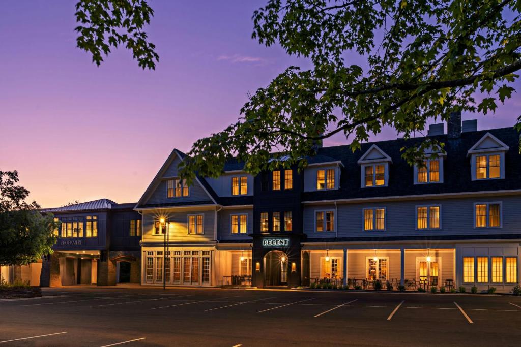 Brookmere Saratoga, a Tribute Portfolio Hotel - Housity