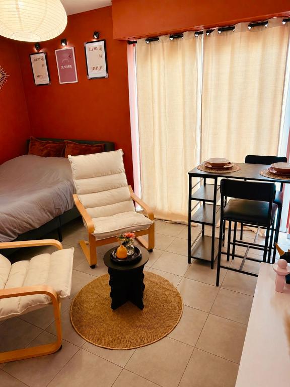 Appartement rénové terracota en plein centre – photo 9
