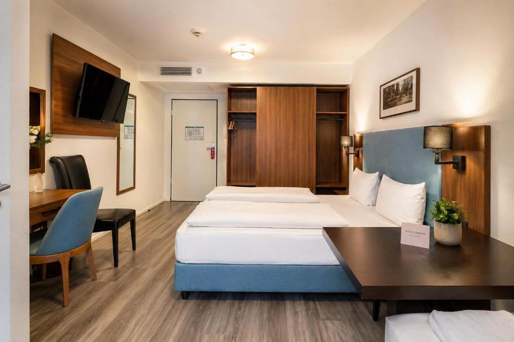 Lillys Hotel München - Habitación Triple Con Baño