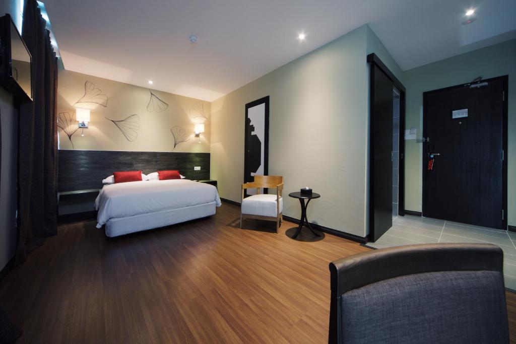 Rooms - Executive Queen Room