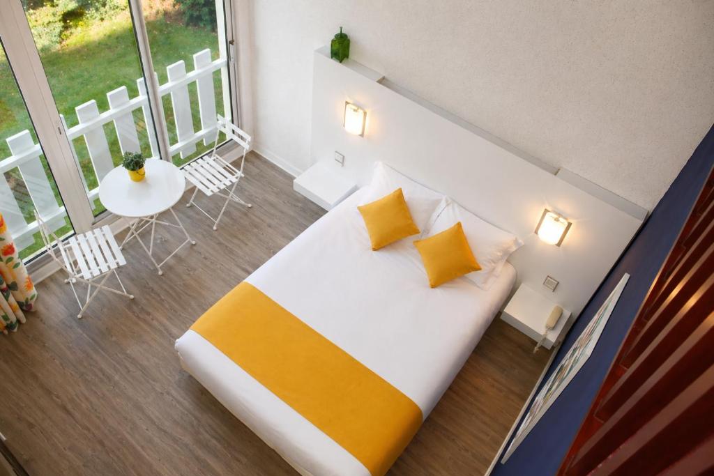 Logis Latitude Ouest Hôtel Restaurant & Spa - Standaard Vierpersoonskamer