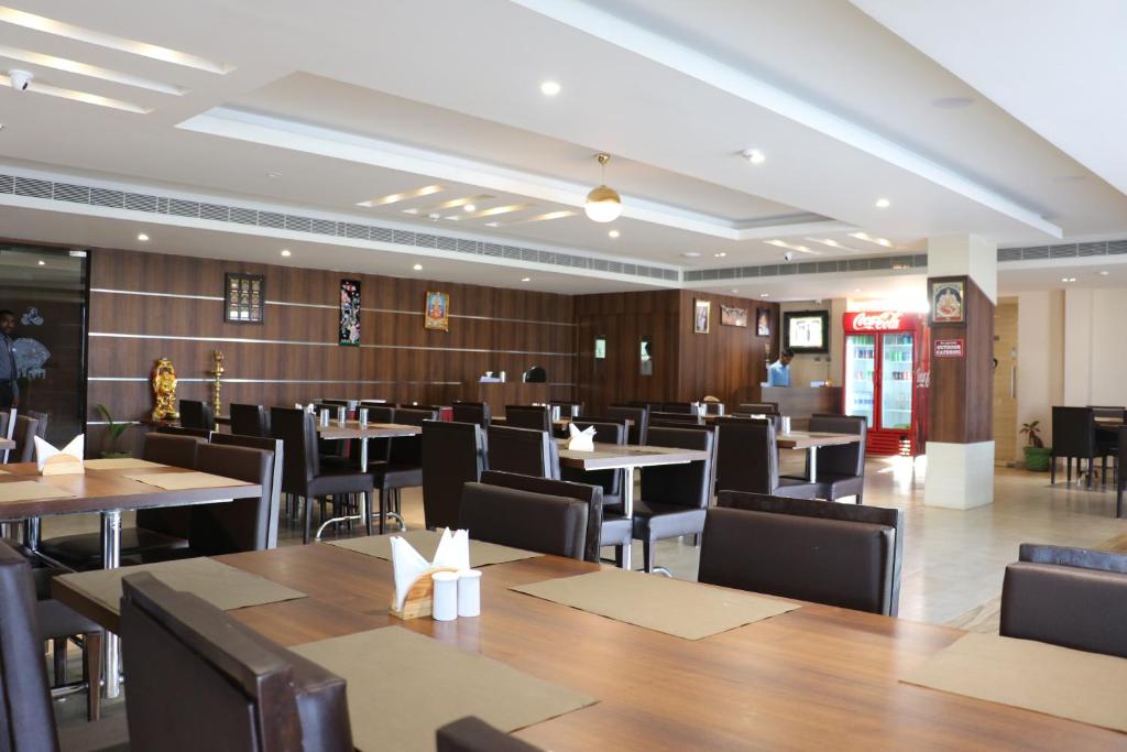 Restaurace v ubytování DsrMadhanamInn