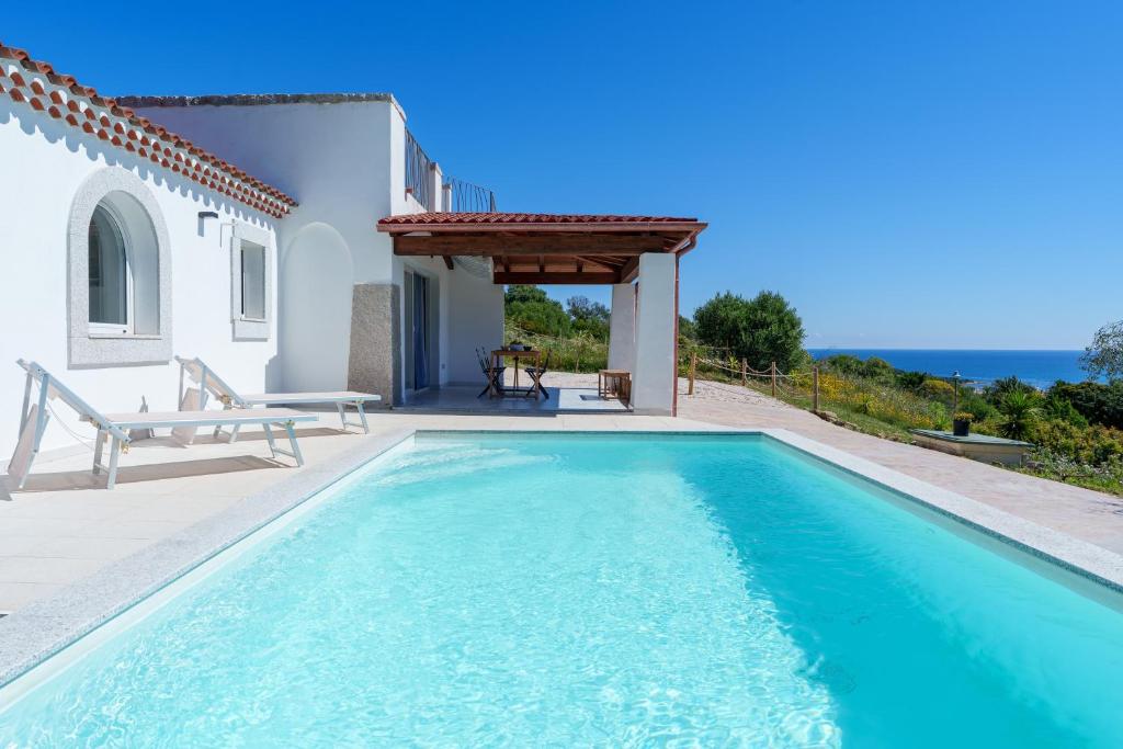 Villa Del Cardo con Piscina