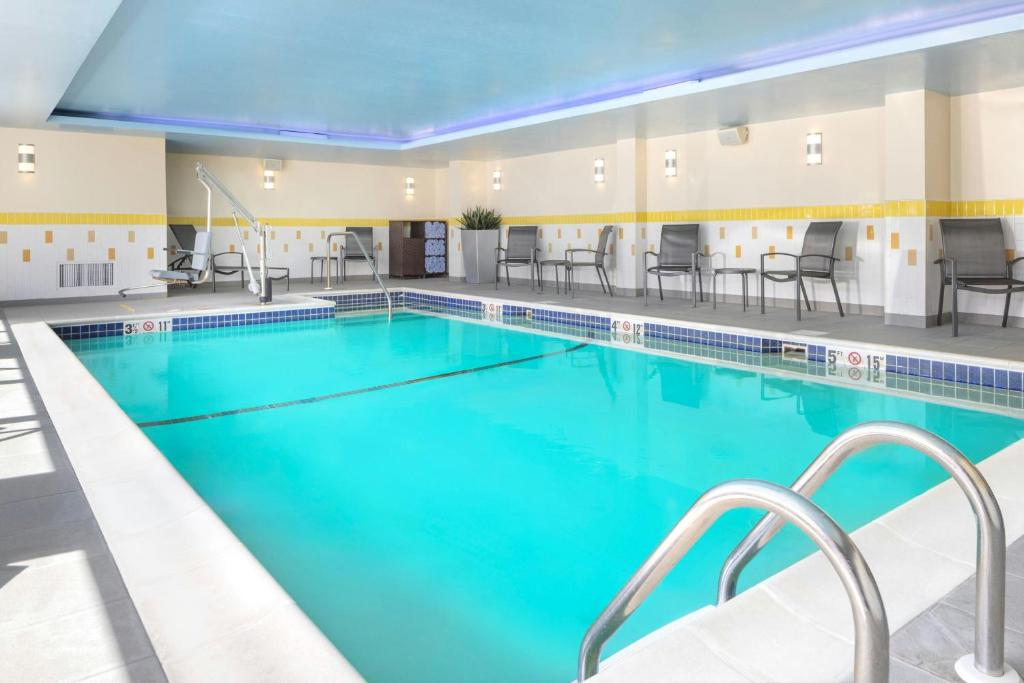 Fairfield Inn & Suites by Marriott Cape Cod Hyannis photo
